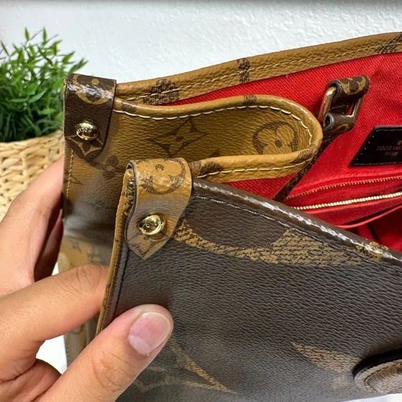Louis Vuitton Monogram Canvas OnTheGo MM Shoulder Bag Totes - Picture 11 of 11
